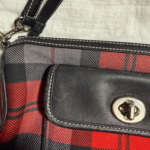 Coach Vintage Y2K Rare Red Wool Tartan Plaid Leather Demi Shoulder Bag - Picture 3 of 10